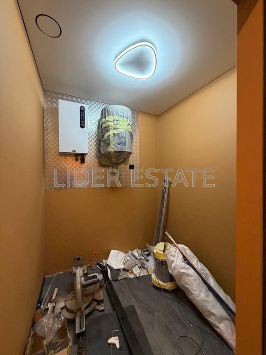 Продам 1,5 кімн. квартиру 43 м² у ЖК KRONA house, Ужгород, 9/9 пов. Забронюй зараз!