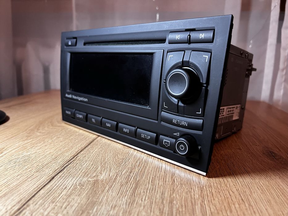 Oryginalne radio nawigacyjne Audi RNS-D