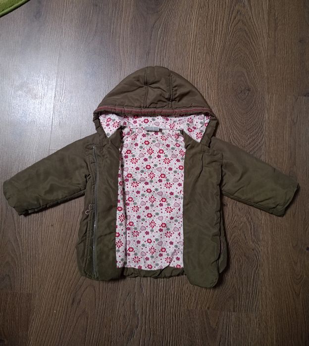 Демісезонна курточка на дівчинку до 2,5 років.