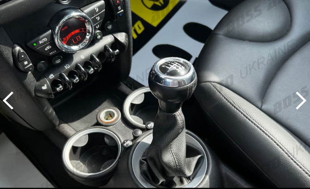 MINI Cooper Clubman S 2011