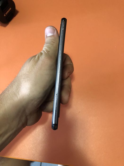 Продам Xiaomi MI9se 64GB