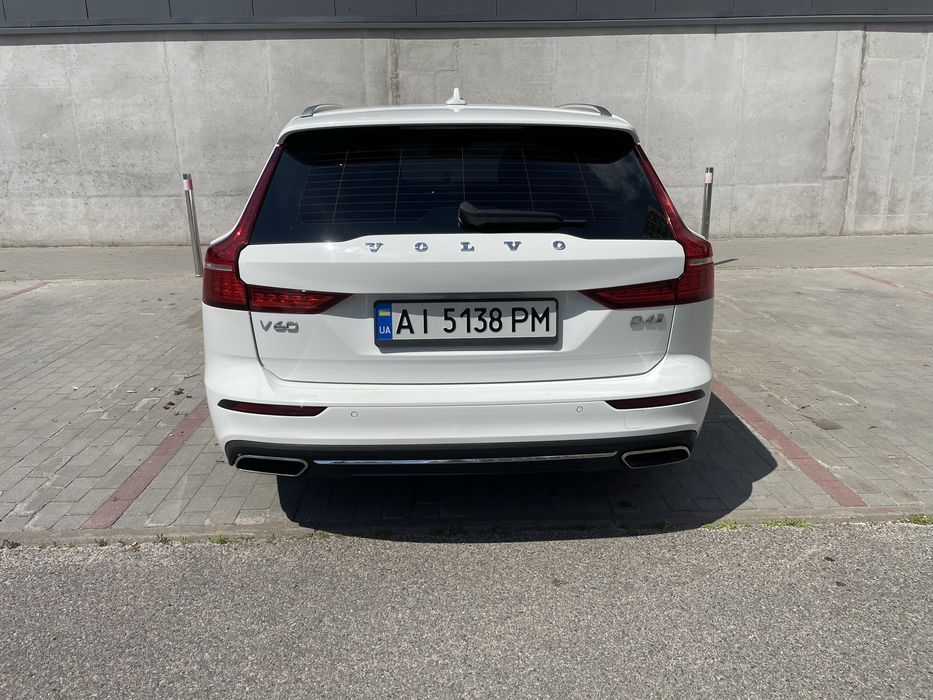Volvo V60 2018 VIN YV1ZWA8UDK1015253 фото оголошення 4 з 24
