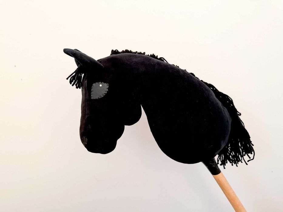 Hobby horse koń na kiju dzień dziecka brązowy biały czarny szary