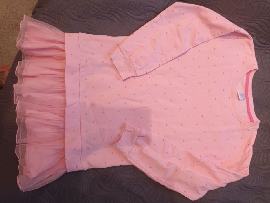 Sukienka rozmiar 134