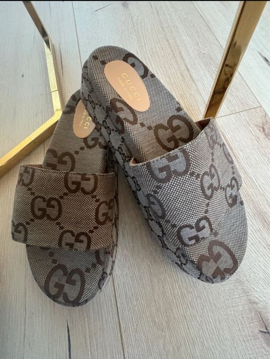 Klapki na platformie Gucci