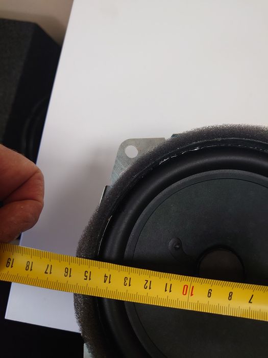 Автомобильный динамик 16см для работы от ГУ. Новые.