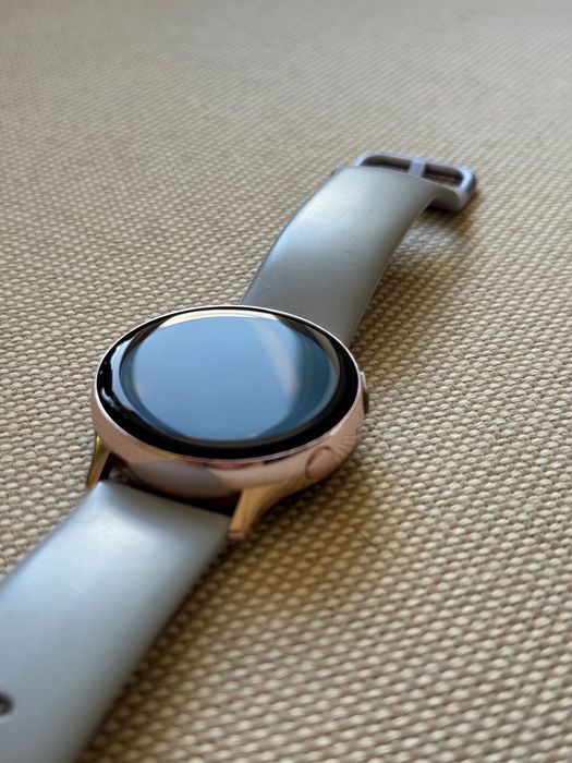 Часы Samsung Galaxy Watch Active 2