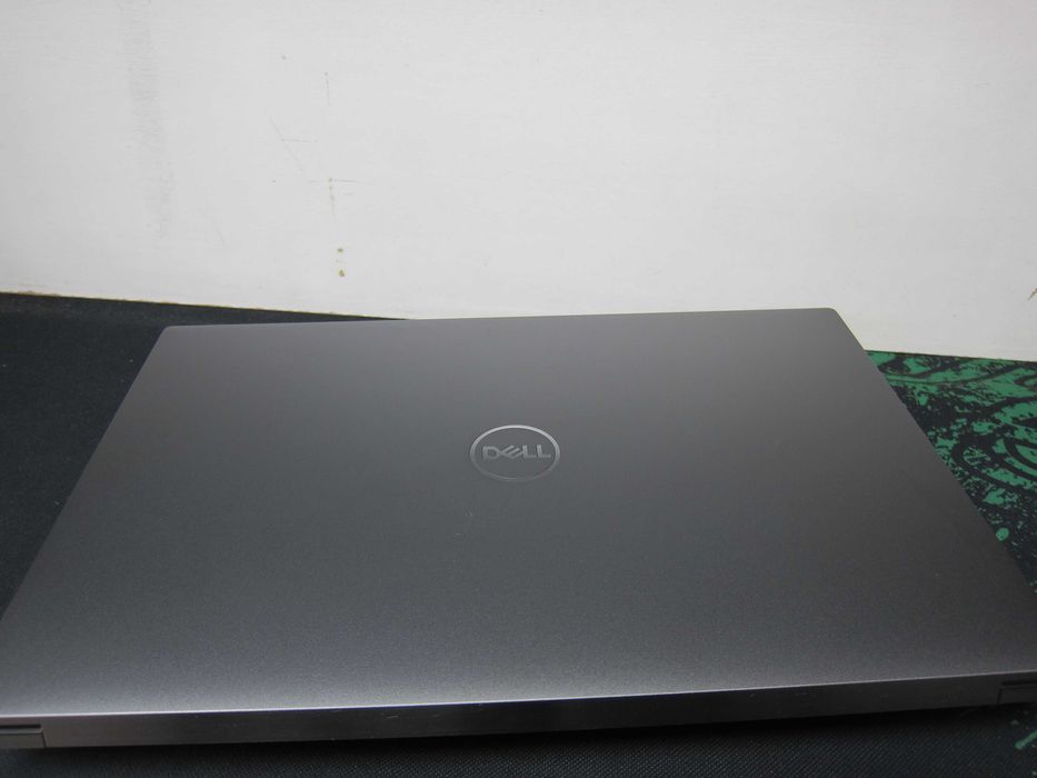 Dell Precision  5550 /15.6" 4k 3840 x 2160/Intel I7 10850H / Магниевый