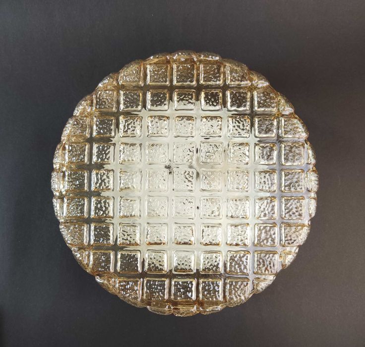 Plafon - szkło opalizujące - wzór w kratkę z lat 70-nr 2 -uszkodzony