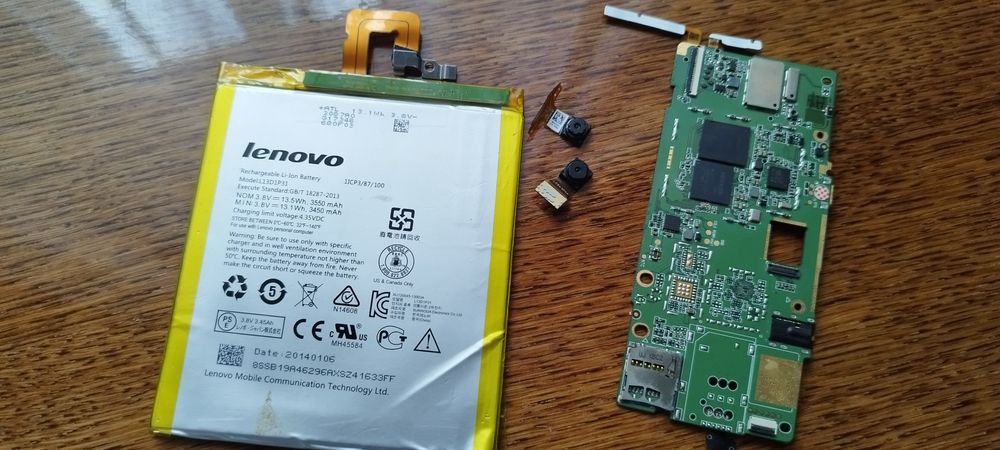 Планшет Lenovo. !!! На запчастини!!!