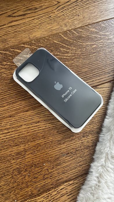 Etui iPhone 15 czarny silicon