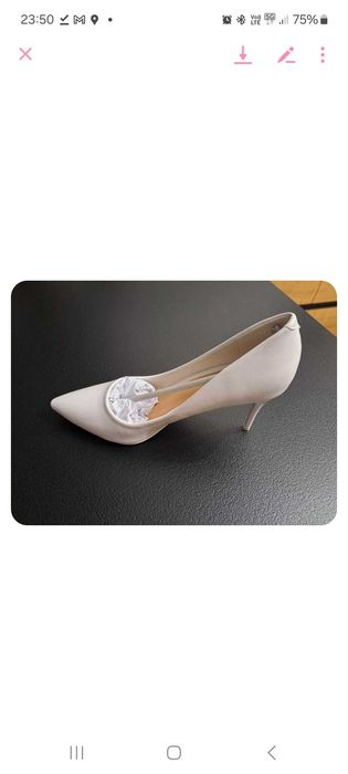 Nowe buty białe 39