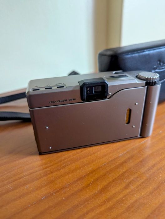 Leica Minilux com acessórios