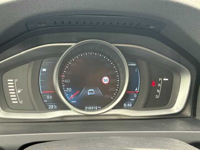 VOLVO V60 D6 PLUG-IN 285CV (potência combinada)