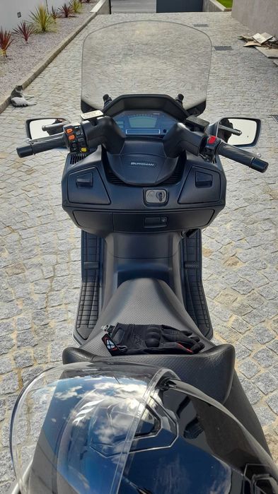 Suzuki Burgman 650 (55cv) de 2004 excelente estado