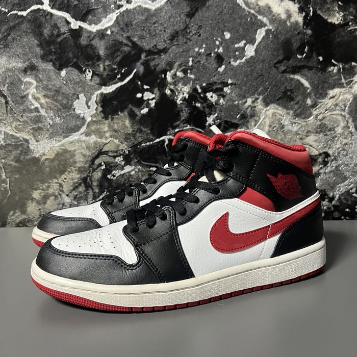 Кросівки чоловічі Nike Air Jordan 1 Retro Mid 41р