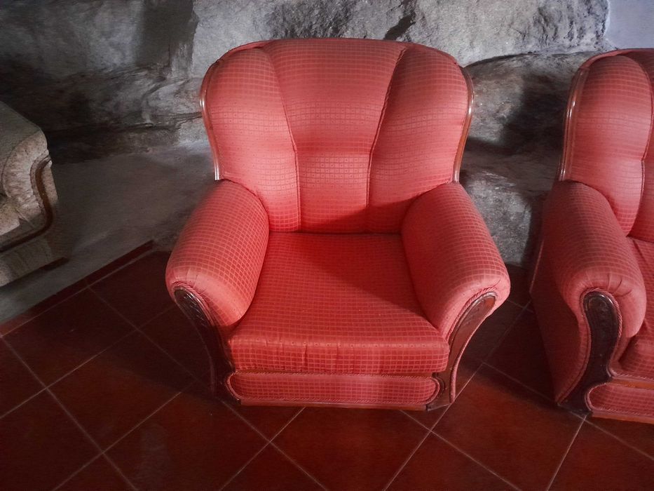 Vendo 3 sofas o grande e sofa cama