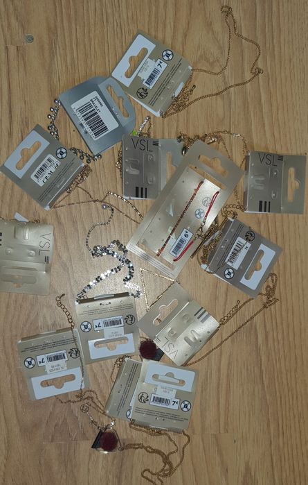 Biżuteria kolczyki piersionski bransoletki łańcuszki