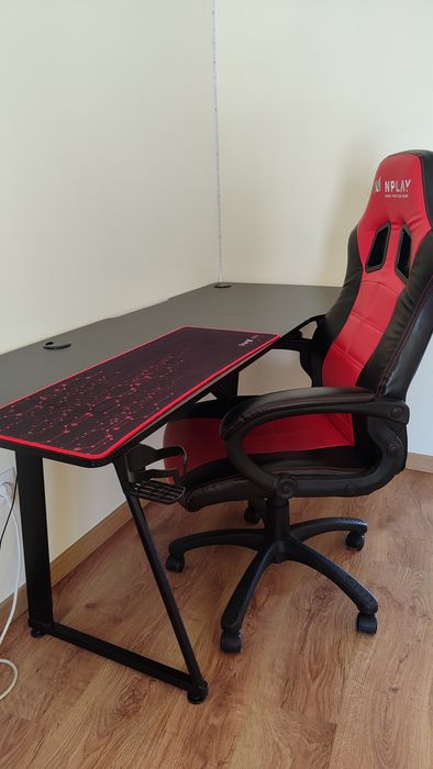 SETUP GAMING COMPLETO | Secretária em L + Cadeira NPLAY + Acessórios