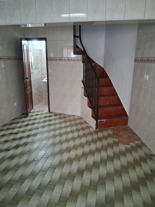 Alugo ou vendo moradia v3 .