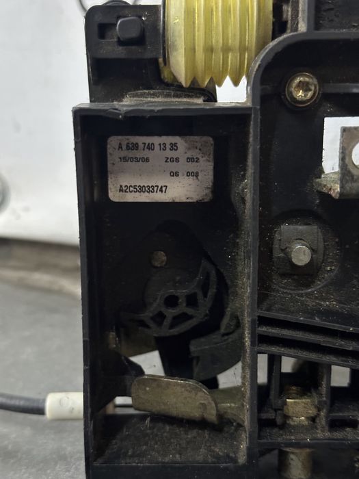 Замки кришки багажника Mercedes Vito 639 2004-2010р.