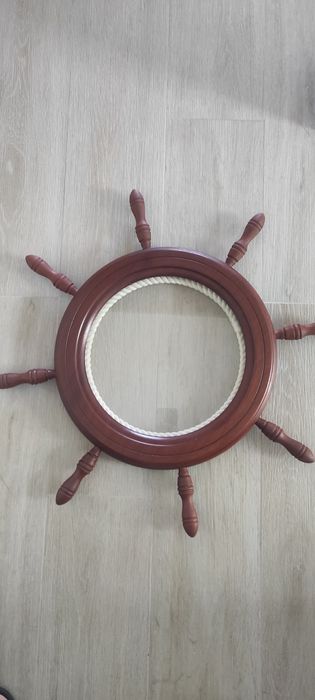 Leme em madeira com vidro e corda decorativa
