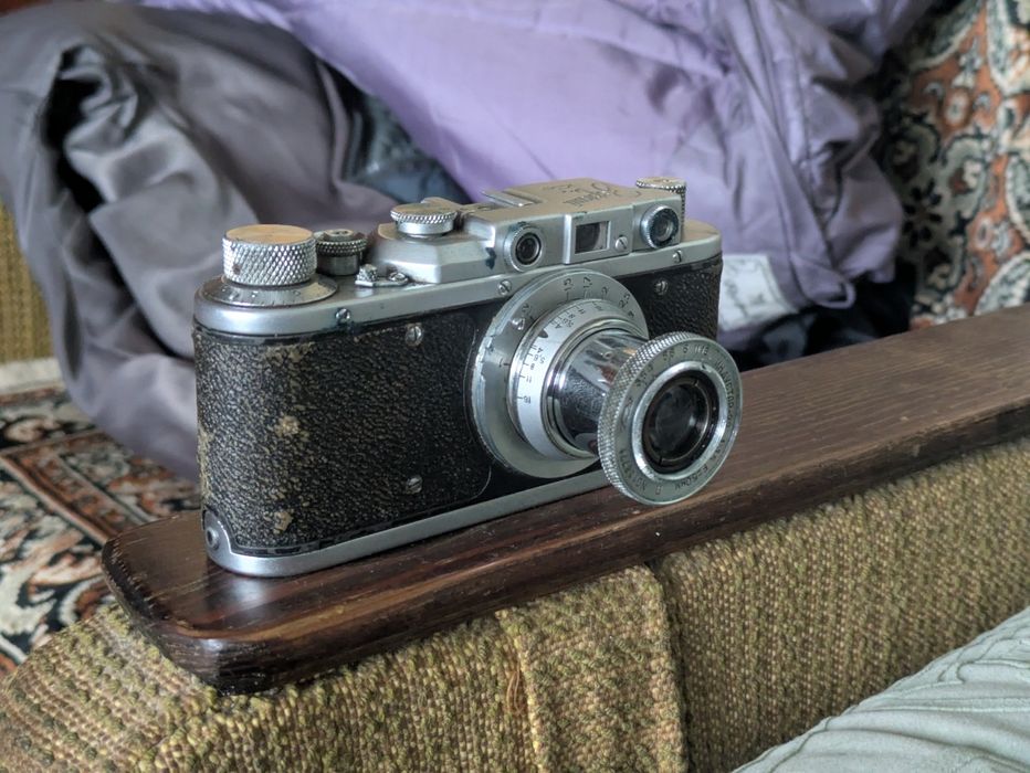 Плівковий фотоапарат Зорький