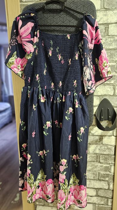 Продам костюм женский