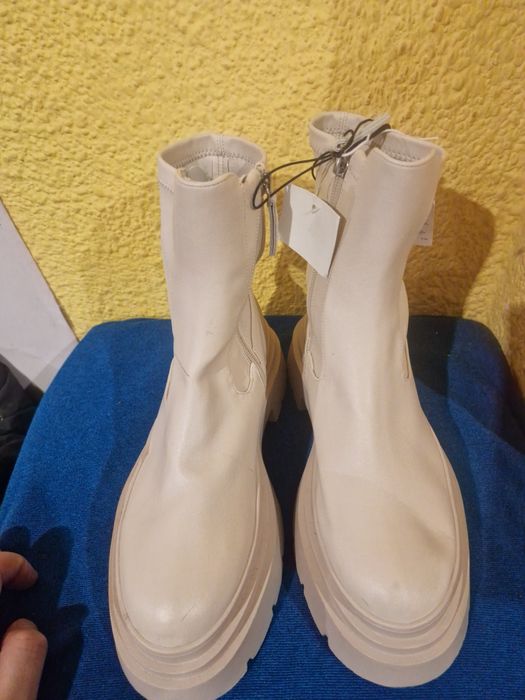 Nowe Reserved Botki Heavy z zamkiem na koturnie roz,38,39/40