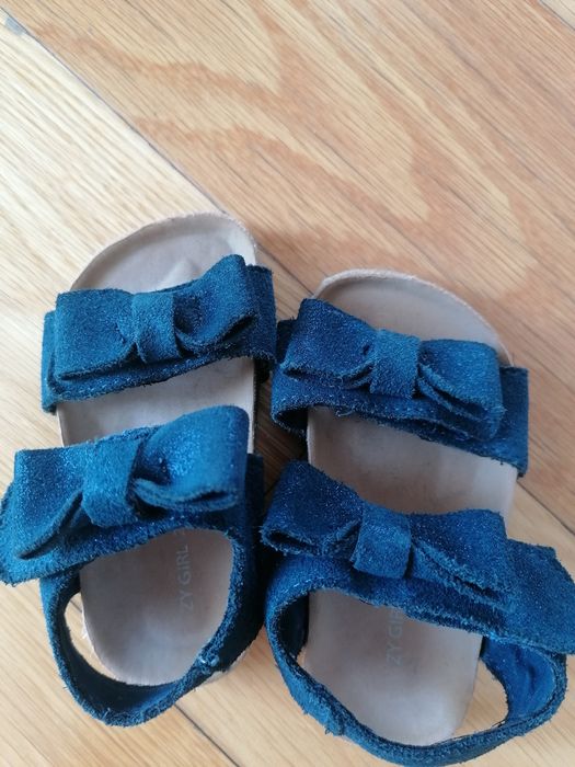 Sandalias Zippy tamanho 20