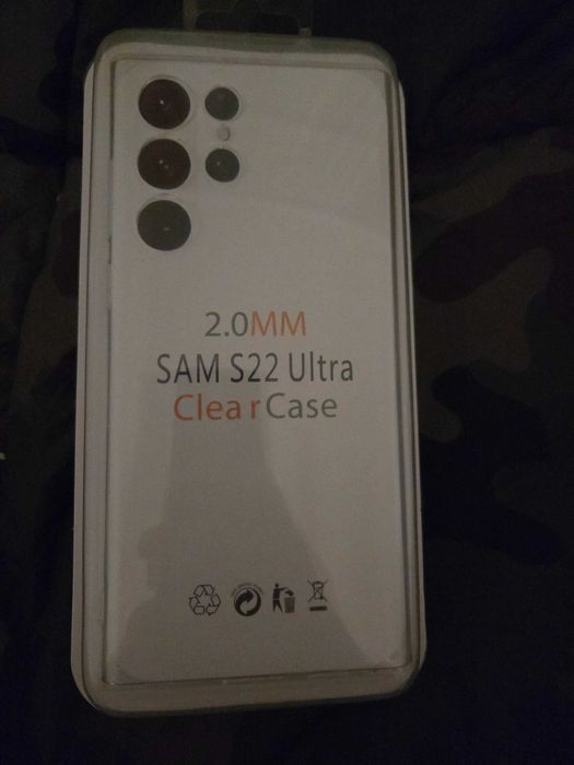 Etui i ładowarka samochodowa
