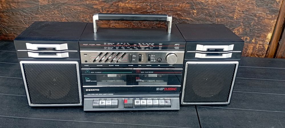 Продам магнитофон Sanyo MW 211LO, музыкальный центр,колонки