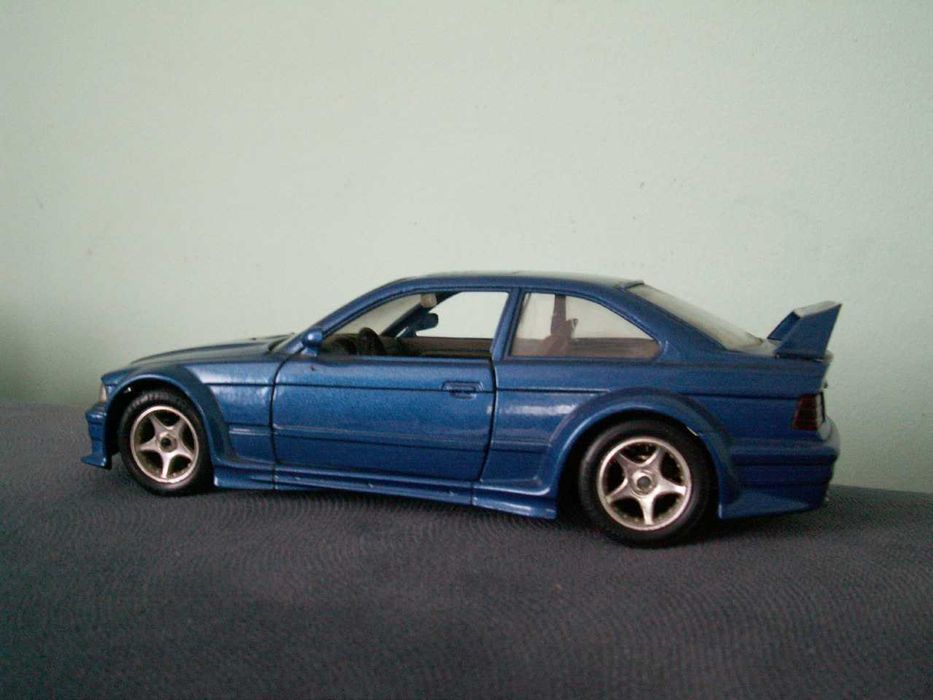 Stare BBurago - Made in ITALY - BMW M3 - 1/24
