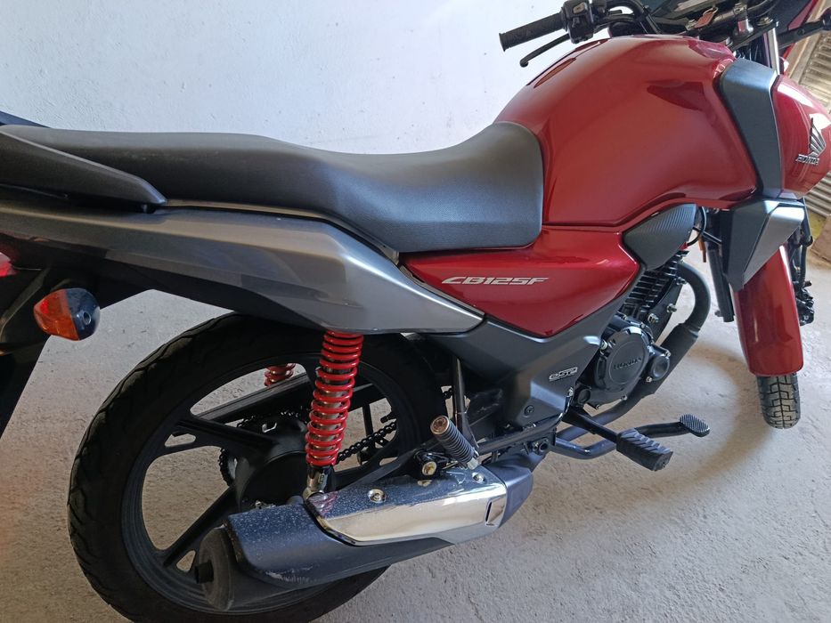 Moto HONDA CB 125 F