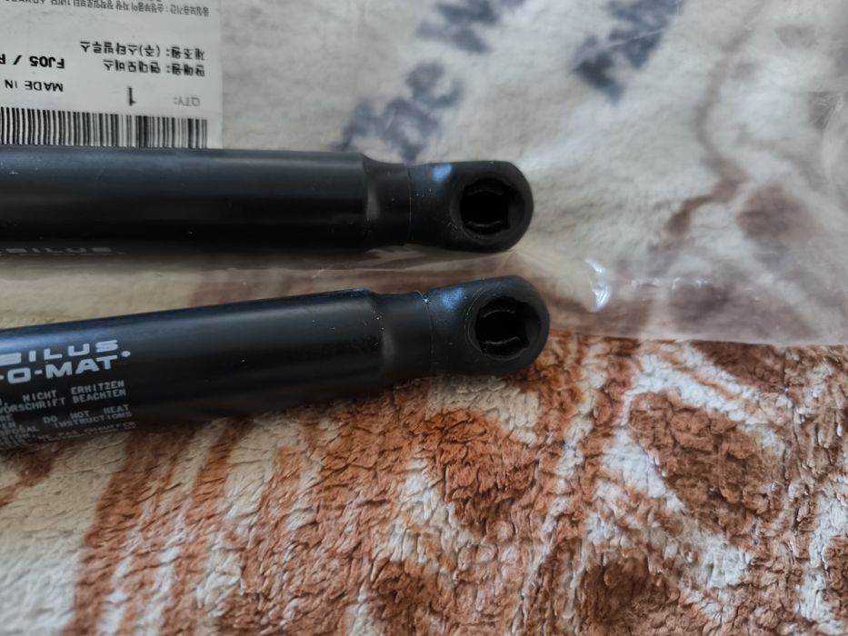 Амортизаторт заднього скла двері багажника huyndai