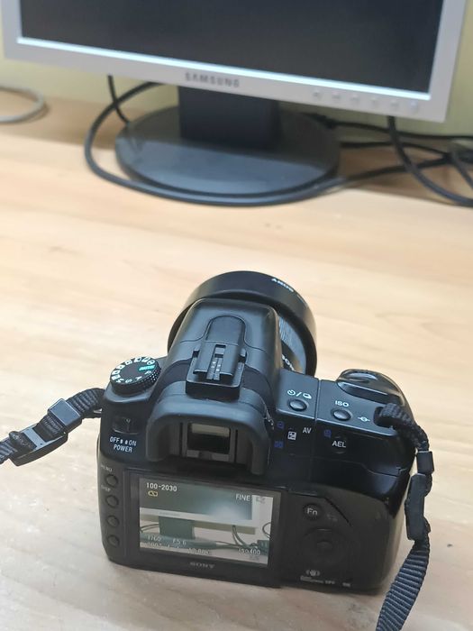 Фотоапарат Sony Alpha DSLR-A200 оптика 18-70 mm + 16Gb картка памяті
