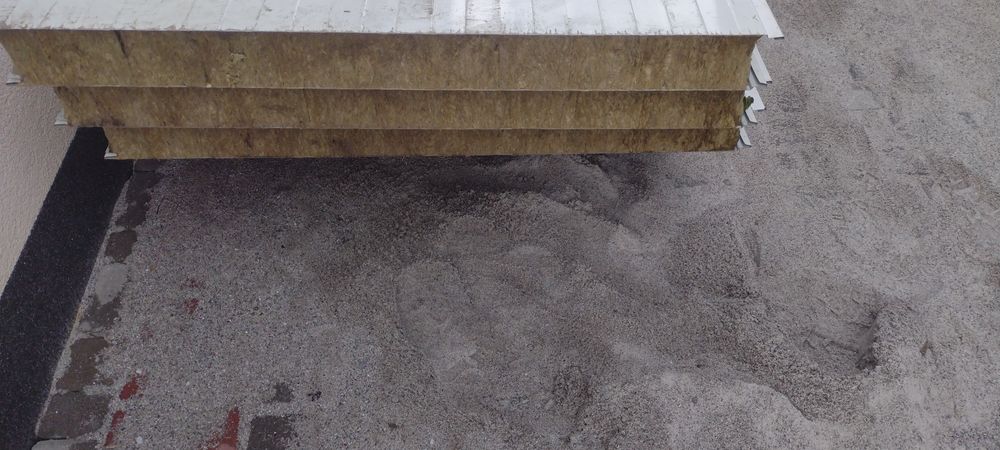 Płyta warstwowa obornicka   pir  100mm. 10 cm Nowa 1 gatunek