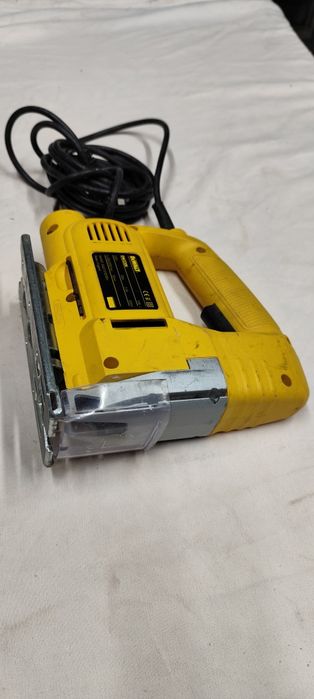Wyrzynarka DeWalt dw320k