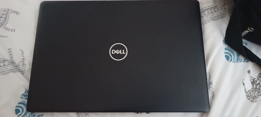Laptop dell czarny
