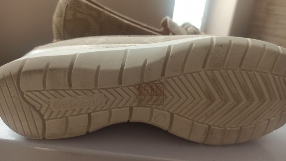 Nowe Buty Inblu beżowe