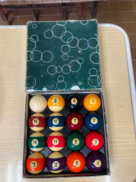 Caixa de Bolas de Bilhar/Snooker Vintage com Triângulo