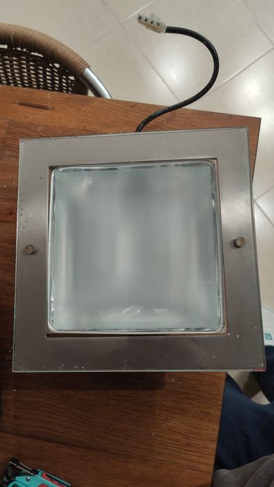 Luminária quadrada halógeno