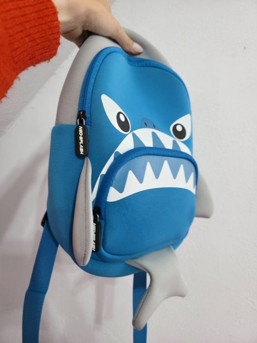 Niebieski Dziecięcy plecak rekin baby shark plecak 3D dla dziecka