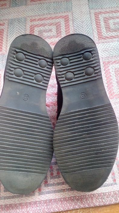 Продам туфли для мальчика 32 размера