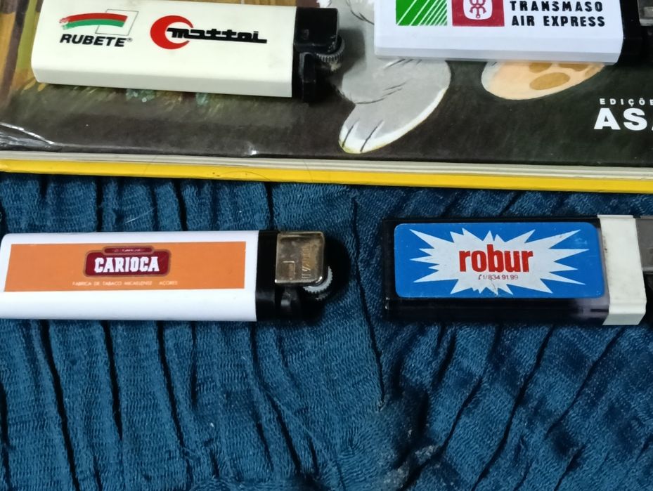 Lote de isqueiros colecionaveis