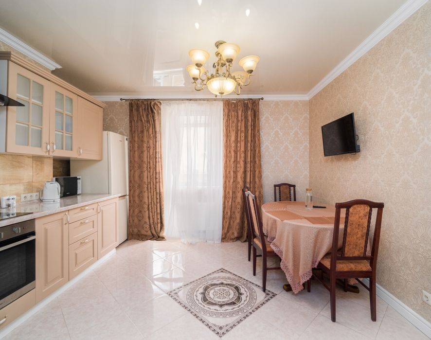 Свободна! 2 к, метро Защитников Украины, центр, аренда квартиры, посут