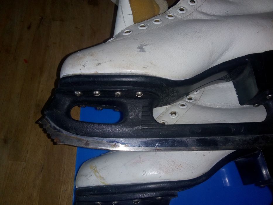 Ковзани жіночі дитячі