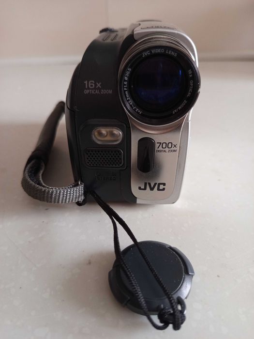 Цифровая видеокамера JVC MiniDV