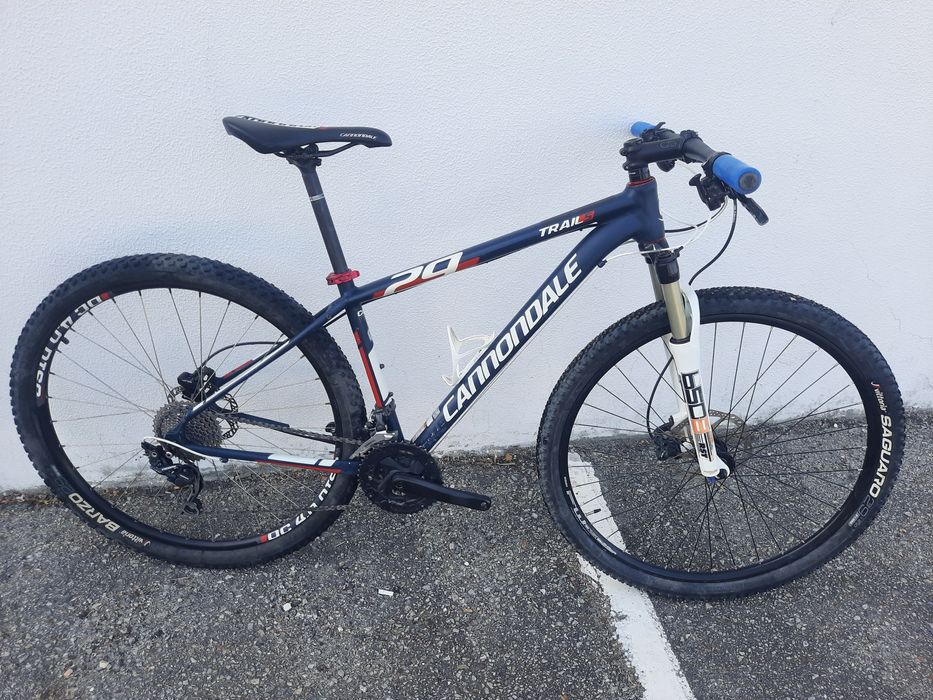 Cannondale 29 m bem equipada
