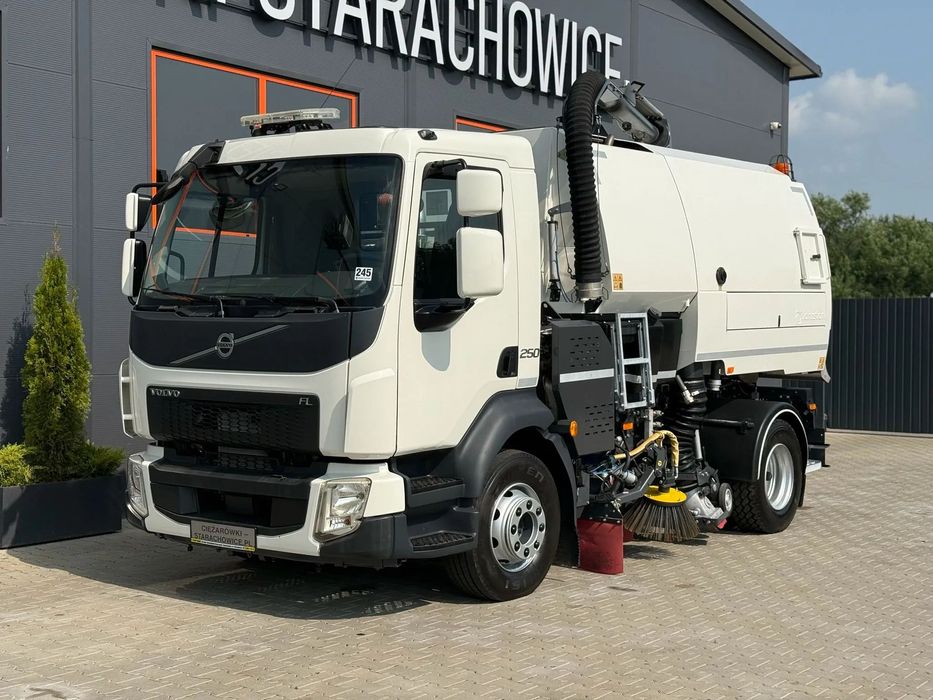 Volvo FL 15.250 Euro 6 // zamiatarka JOHNSTON VT652 //  BUCHER // odkurzacz , polewaczka  FL 15.250 Euro 6 // zamiatarka JOHNSTON VT652 //  BUCHER //